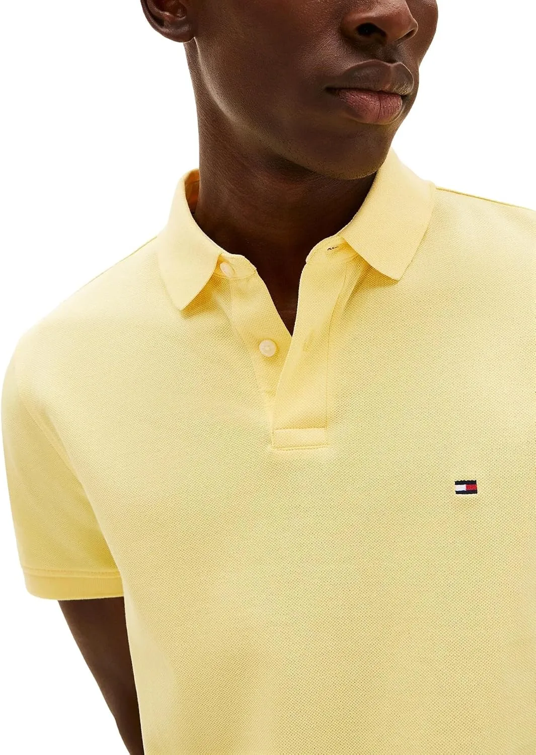 Tommy Hilfiger Men's Regular Fit Solid Color Short Sleeve Stretch Pique Polo Shirt